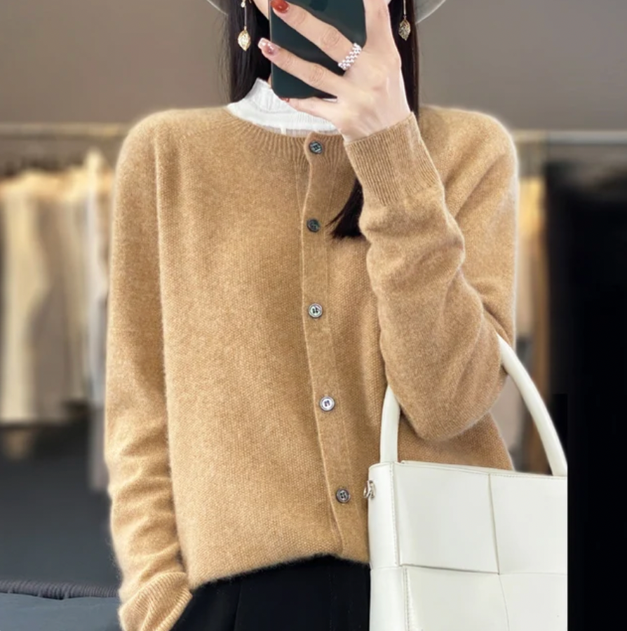 VIVIENNE I WAARM GEMÜTLECH STRICKJACKE